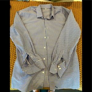 Men’s State & Liberty XL Dress Shirt in new condition, Machine Washable!
